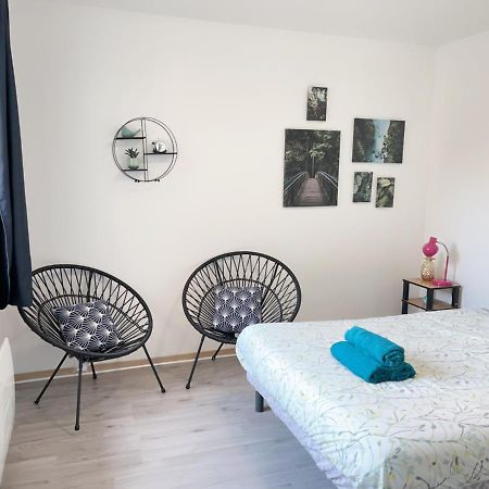 Jolie Appartement 2 Chambres 65M2 Au Centre Ville Fontenay-le-Comte Εξωτερικό φωτογραφία