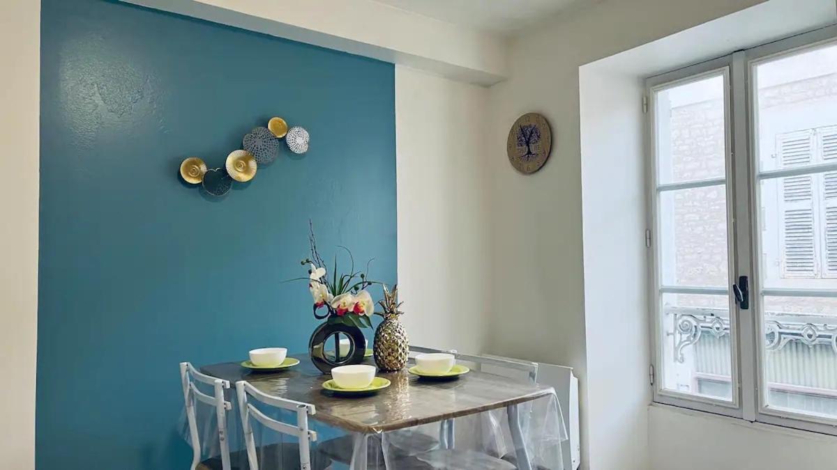 Jolie Appartement 2 Chambres 65M2 Au Centre Ville Fontenay-le-Comte Εξωτερικό φωτογραφία